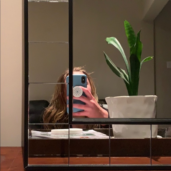 Meet your Posher, Kelsey - Picture 1 of 1